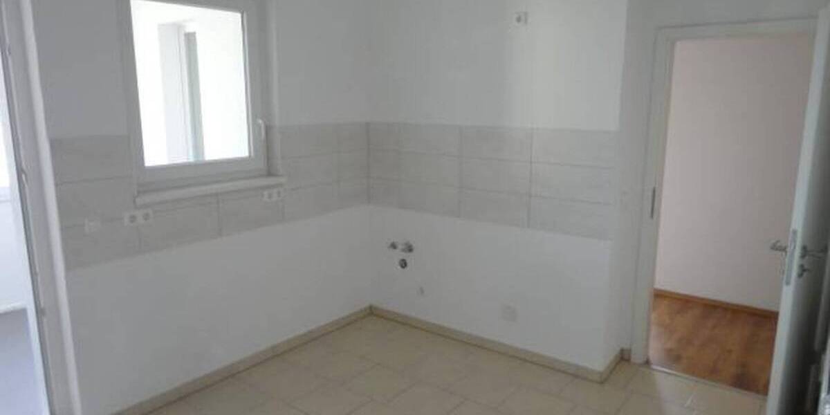 Etagenwohnung Magdeburg Neue Neustadt - 4 Zimmer, 98 m&sup2;, 840&euro; | Angebot:26654600