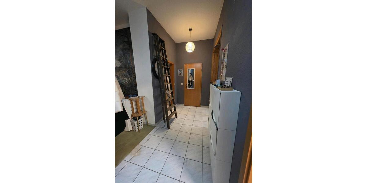 Etagenwohnung Magdeburg Nordwest - 3 Zimmer, 102 m&sup2;, 820&euro; | Angebot:26216052