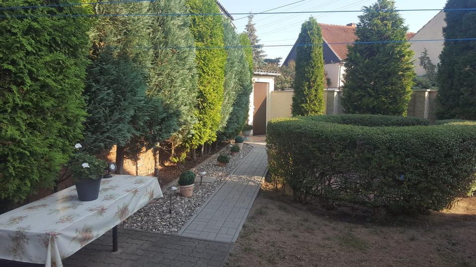 Bungalow mit großem Grundstück, Wintergarten & Pool in Jersleben 4 zimmer