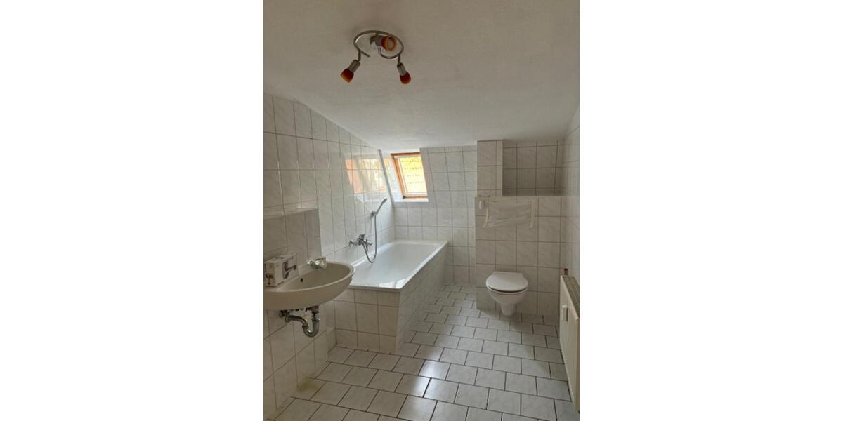 Dachgeschoßwohnung Magdeburg Nordwest - 3 Zimmer, 64 m&sup2;, 430&euro; | Angebot:23660980