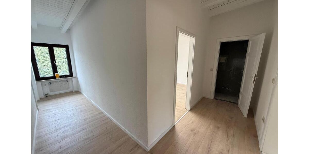 Dachgeschoßwohnung Magdeburg Nordwest - 3 Zimmer, 107 m&sup2;, 910&euro; | Angebot:25751586