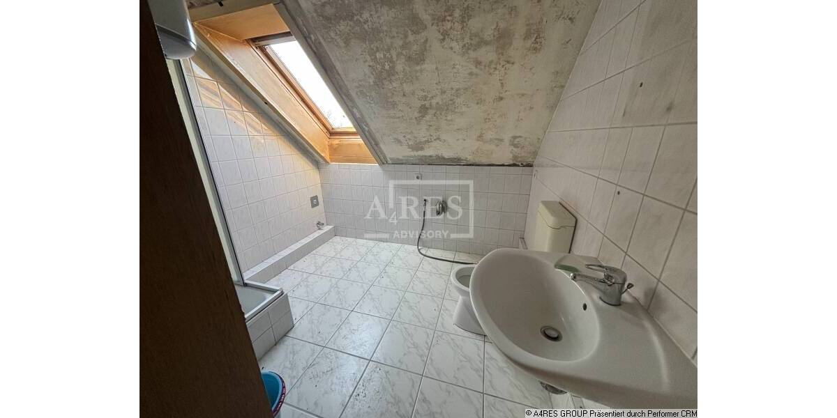 Mehrfamilienhaus, Wohnhaus Hakeborn Hakeborn - 40.000&euro; | Angebot:25971031
