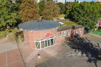 Büro in Oschersleben 200.000 € 181.89 m² zimmer