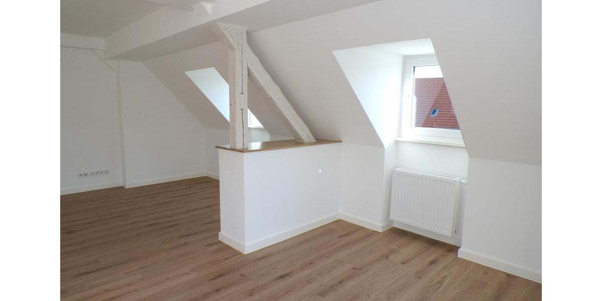 Dachgeschoßwohnung Magdeburg Nordwest - 4 Zimmer, 124 m&sup2;, 1.364&euro; | Angebot:24255460