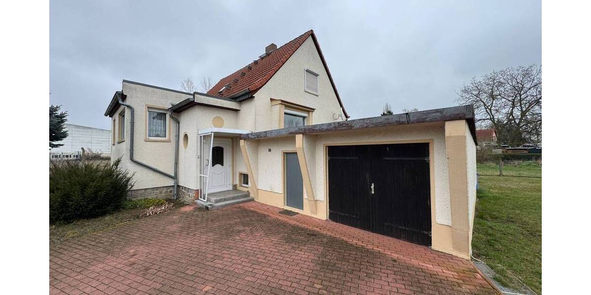 Einfamilienhaus Calbe - 4 Zimmer, 100 m&sup2;, 129.000&euro; | Angebot:26202123