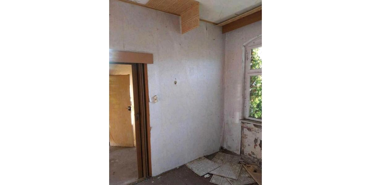 Mehrfamilienhaus, Wohnhaus Burg - 10 Zimmer, 244 m&sup2;, 80.000&euro; | Angebot:26535772
