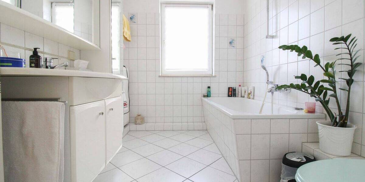 Etagenwohnung Schönebeck - 3 Zimmer, 89 m&sup2;, 155.000&euro; | Angebot:26718017