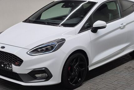 Ford Fiesta 42.900 km 17.480 &euro; Langenweddingen 39171