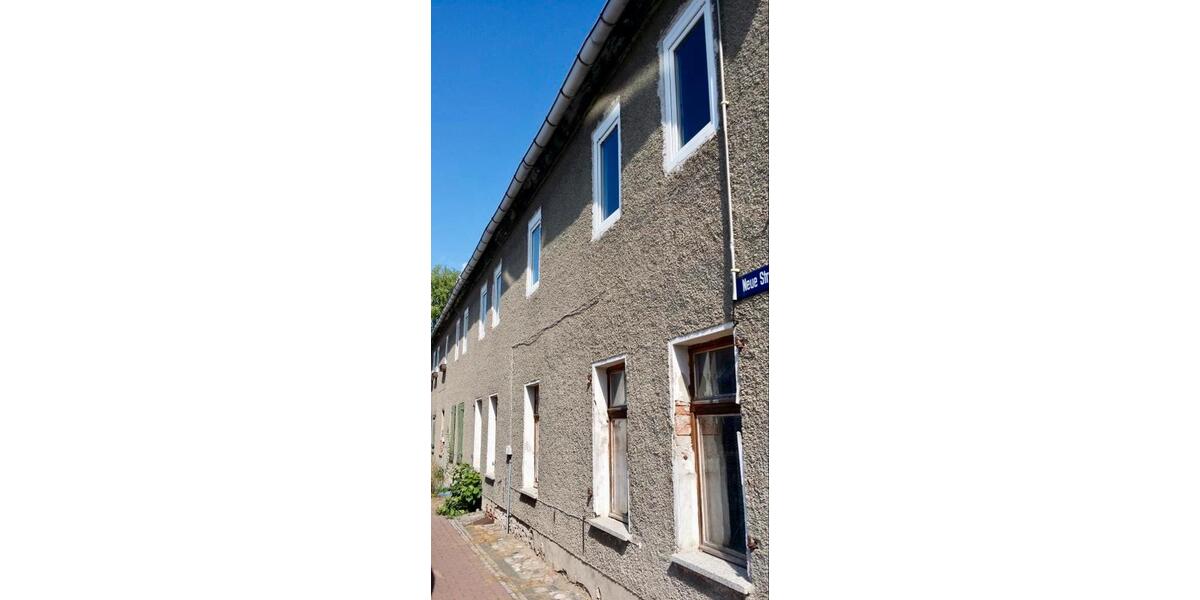 Doppelhaushälfte Egeln - 8 Zimmer, 140 m&sup2;, 69.000&euro; | Angebot:26094222