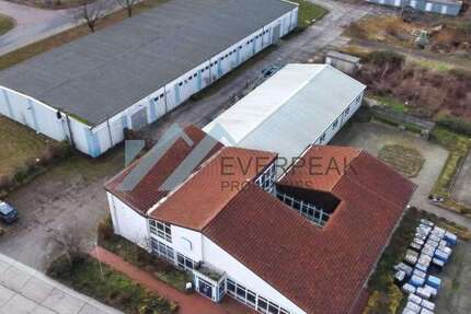 Halle in ZerbstAnhalt 1.490.000 € 2500 m² zimmer