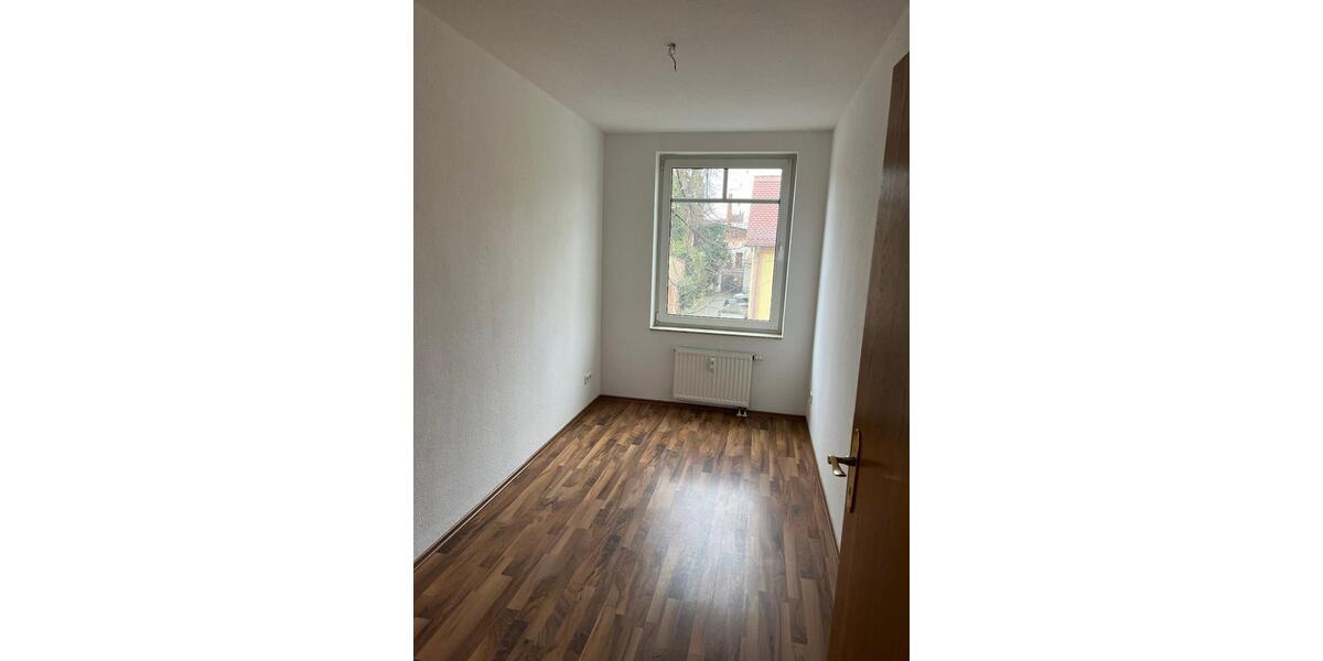 Etagenwohnung Calbe (Saale) - 3 Zimmer, 82 m&sup2;, 460&euro; | Angebot:26058638