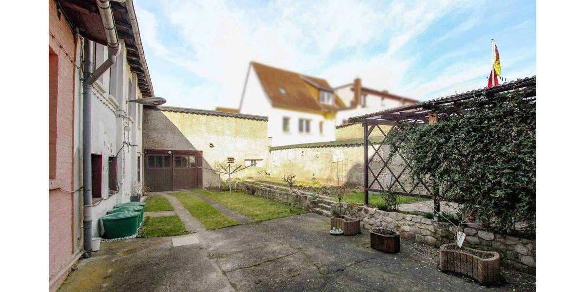 Reihenmittelhaus Calbe - 5 Zimmer, 220 m&sup2;, 113.000&euro; | Angebot:26176324