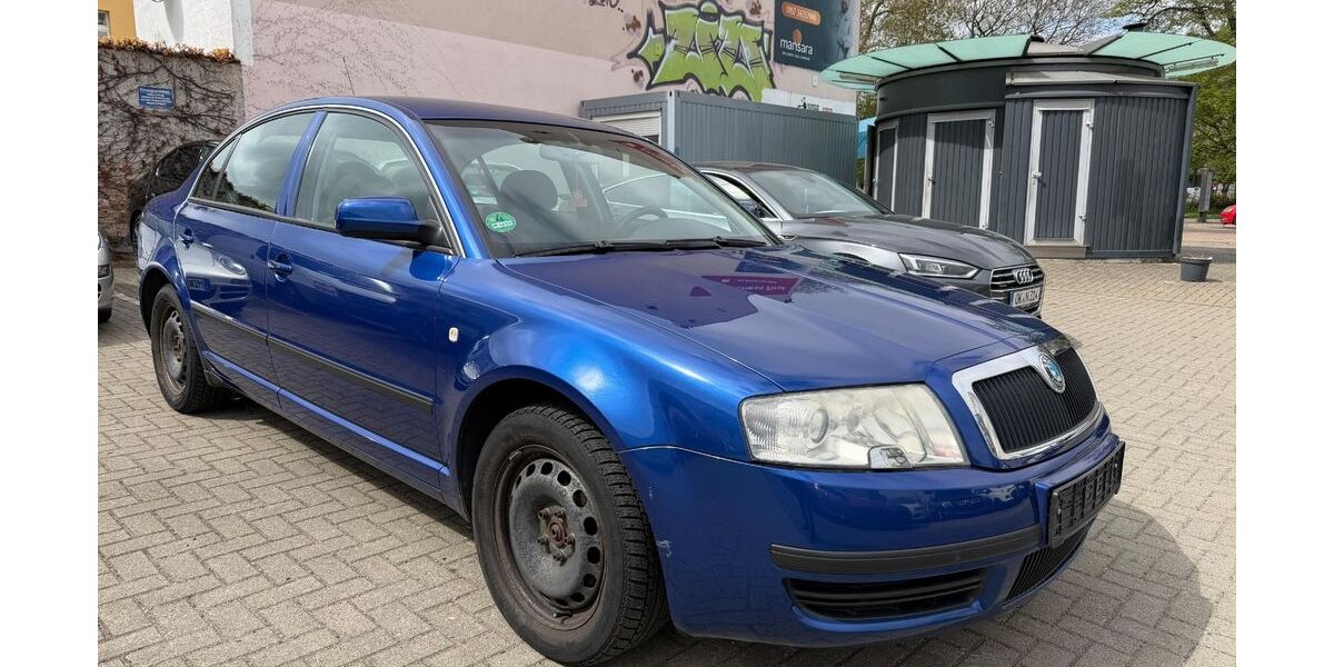 Skoda Superb 168.000 km 2.390 &euro; Magdeburg 39112