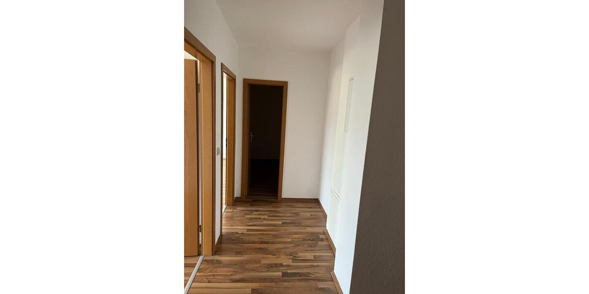 Etagenwohnung Calbe (Saale) - 3 Zimmer, 82 m&sup2;, 460&euro; | Angebot:26058638