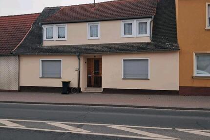 Haus Calbe (Saale) - 5 Zimmer, 125 m&sup2;, 69.000&euro; | Angebot:25444133