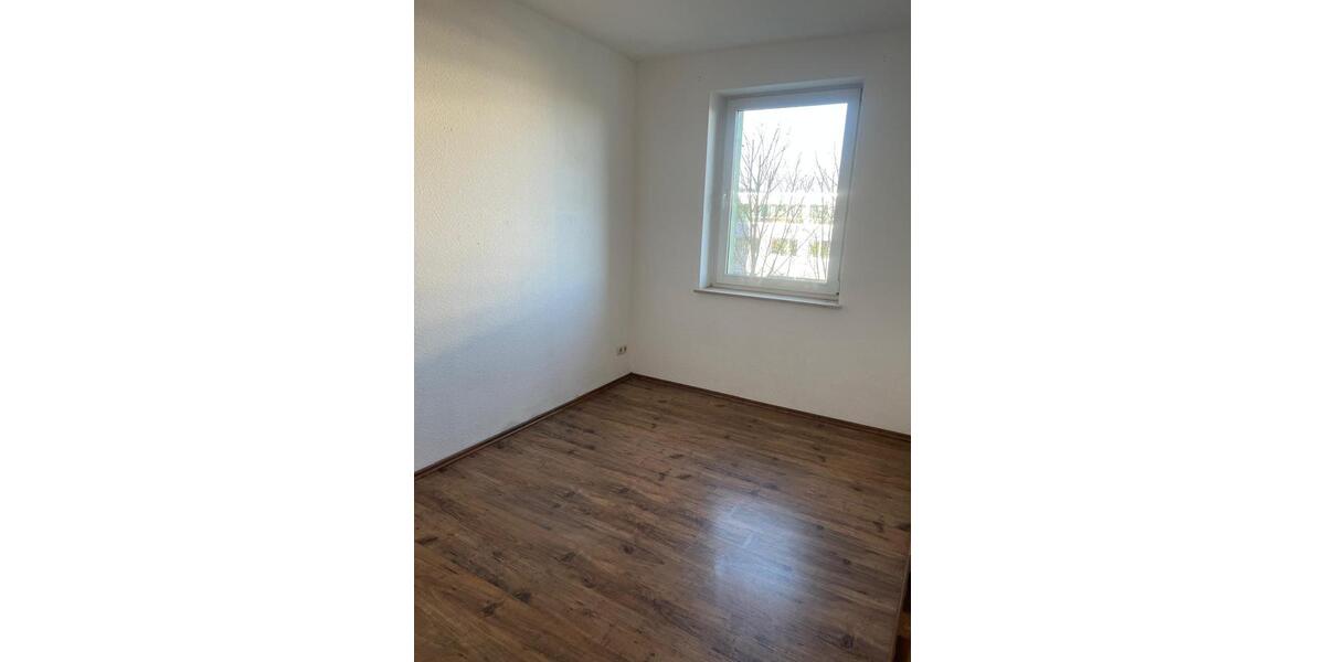 Etagenwohnung Magdeburg Lemsdorf - 3 Zimmer, 72 m&sup2;, 625&euro; | Angebot:25800379