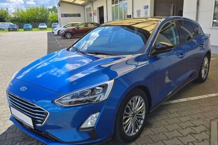 Ford Focus 60.030 km 11.595 € Burg 39288