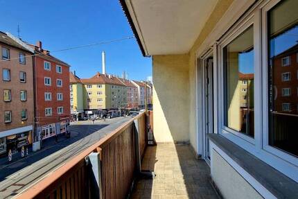 Großzügige 3 Zimmer Wohnung mit Balkon