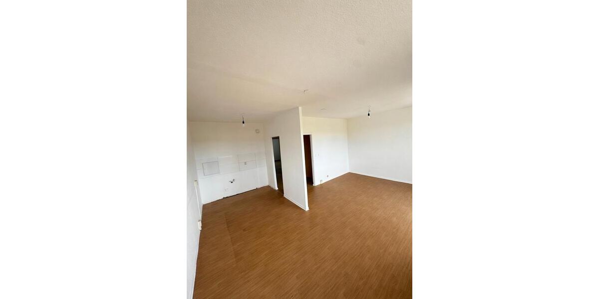 Etagenwohnung Schönebeck (Elbe) - 4 Zimmer, 65 m&sup2;, 429&euro; | Angebot:26130062