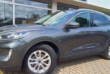 Ford Kuga 28.495 km 18.850 &euro; Schönebeck (Elbe) 39218