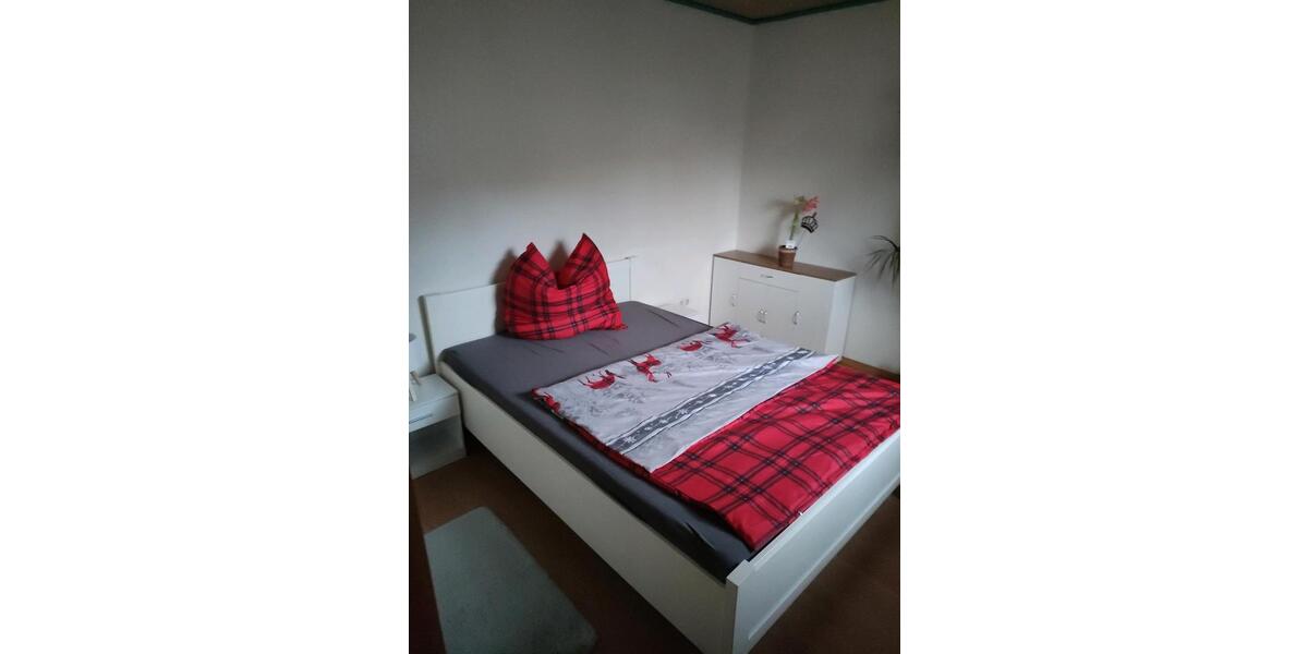 Etagenwohnung Erxleben - 3 Zimmer, 100 m&sup2;, 79&euro; | Angebot:24851152