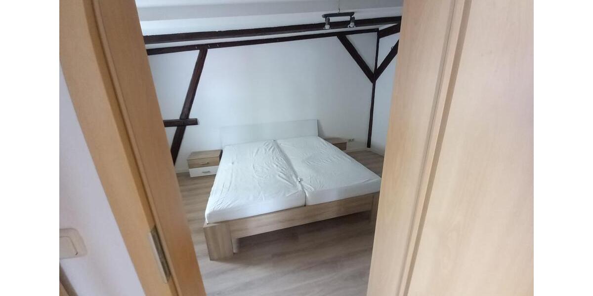 Dachgeschoßwohnung Magdeburg - 3 Zimmer, 81 m&sup2;, 560&euro; | Angebot:27628237