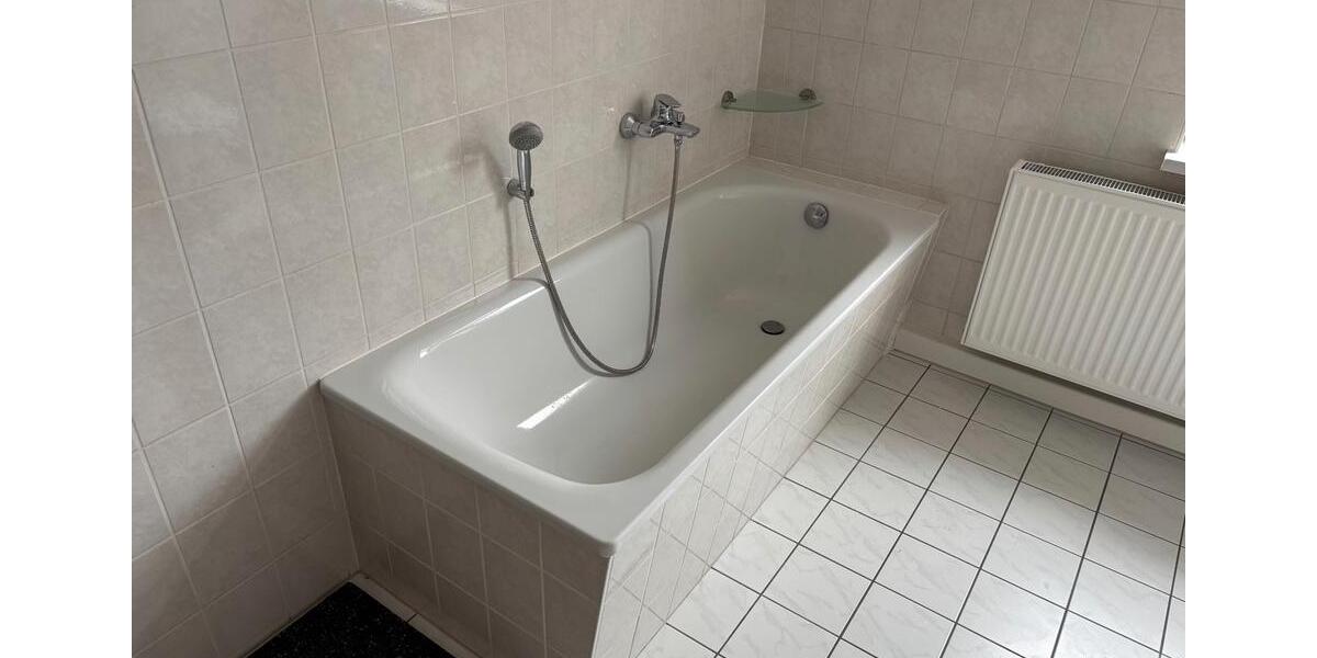 Dachgeschoßwohnung Magdeburg Nordwest - 3 Zimmer, 100 m&sup2;, 874&euro; | Angebot:26216236