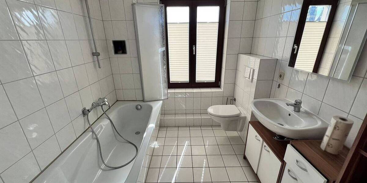 Etagenwohnung Magdeburg Altstadt - 3 Zimmer, 91 m&sup2;, 189.000&euro; | Angebot:25666809