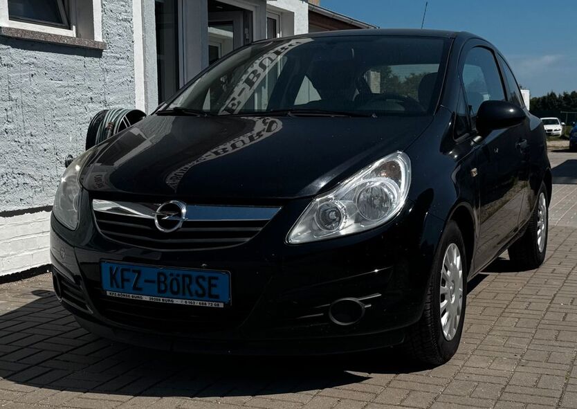 Opel Corsa 105.700 km 3.900 € Burg 39288