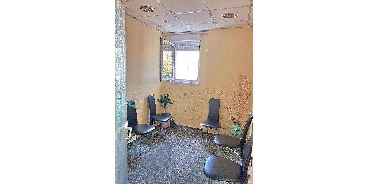 Gewerbeobjekt Wolmirstedt - 3 Zimmer, 111 m&sup2;, 1.332&euro; | Angebot:23986015