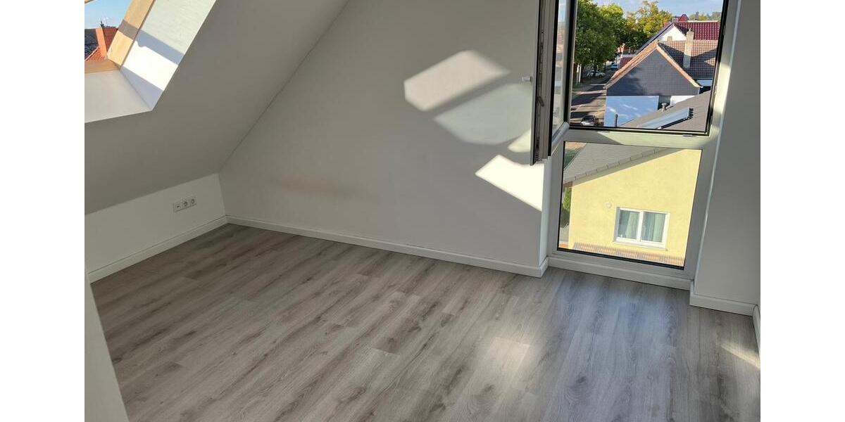 Dachgeschoßwohnung Magdeburg Alt Olvenstedt - 2 Zimmer, 70 m&sup2;, 600&euro; | Angebot:23684416