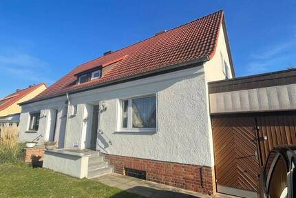 Doppelhaushälfte mit Garage und Vollkeller in MD Stadtfeld West 4 zimmer