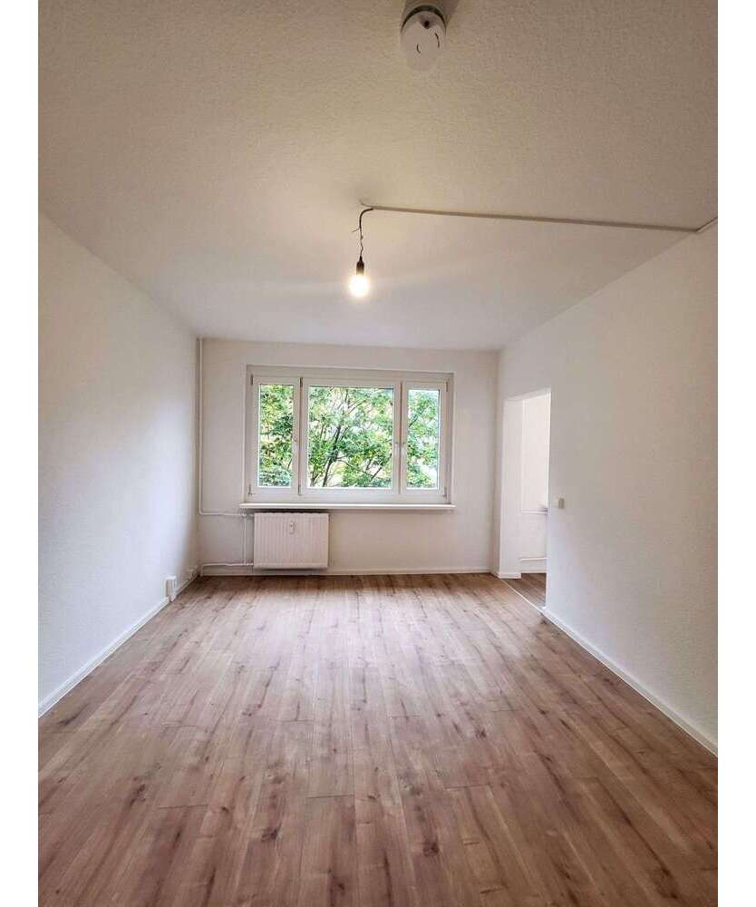 Wohnung zum Mieten in Magdeburg 365 € 42 m²