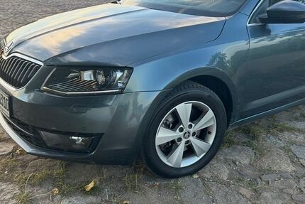 Skoda Octavia 163.000 km 14.500 &euro; Wolmirstedt 39326