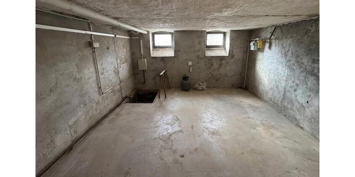 Einfamilienhaus Wolmirstedt - 6 Zimmer, 250 m&sup2;, 370.000&euro; | Angebot:27533800