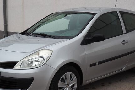 Renault Clio 115.658 km 2.790 &euro; Magdeburg 39128
