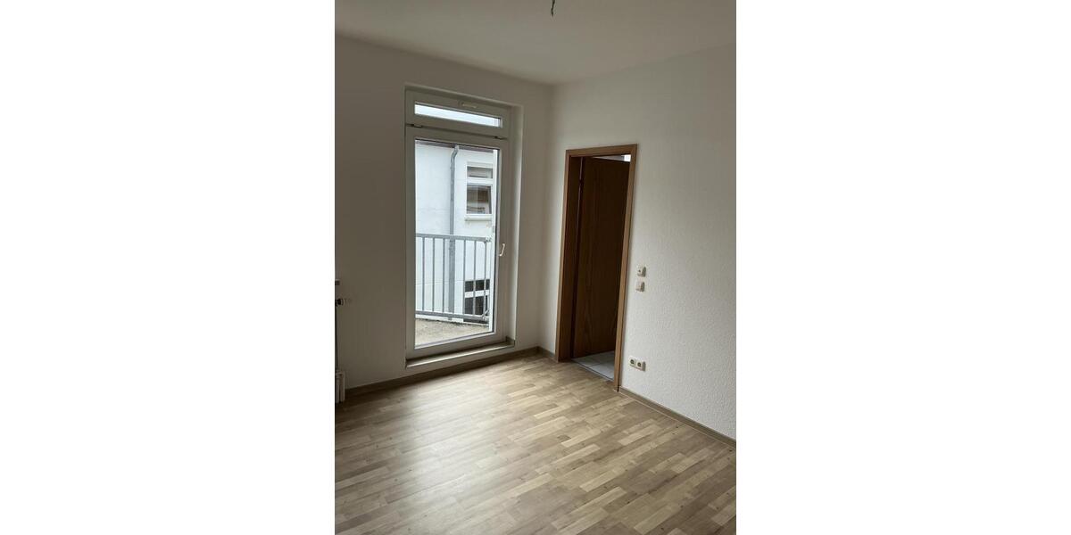 Etagenwohnung Magdeburg Nordwest - 4 Zimmer, 94 m&sup2;, 689&euro; | Angebot:25898923