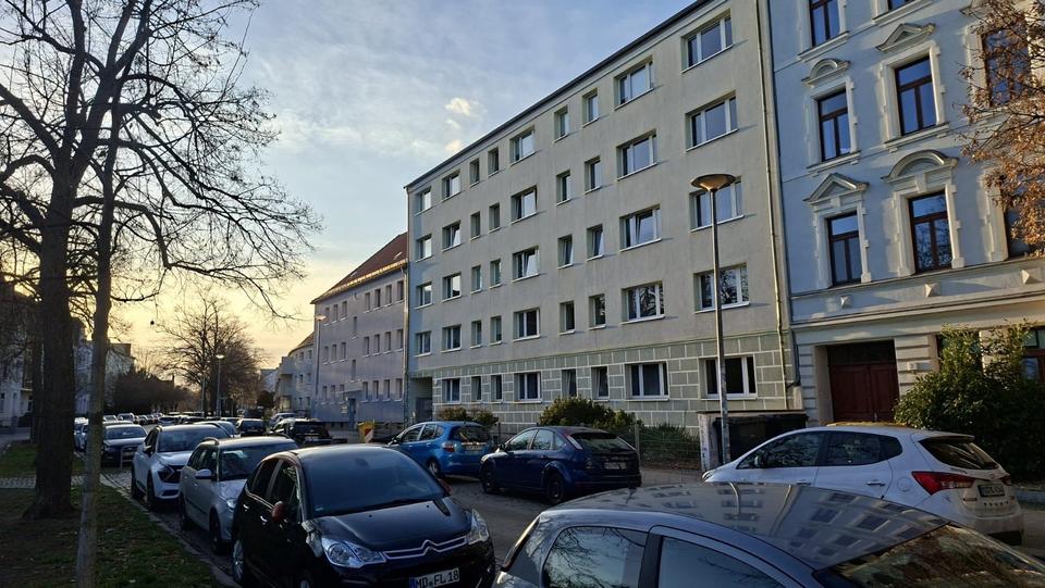Etagenwohnung Magdeburg Nordwest - 1 Zimmer, 29 m&sup2;, 250&euro; | Angebot:25755355