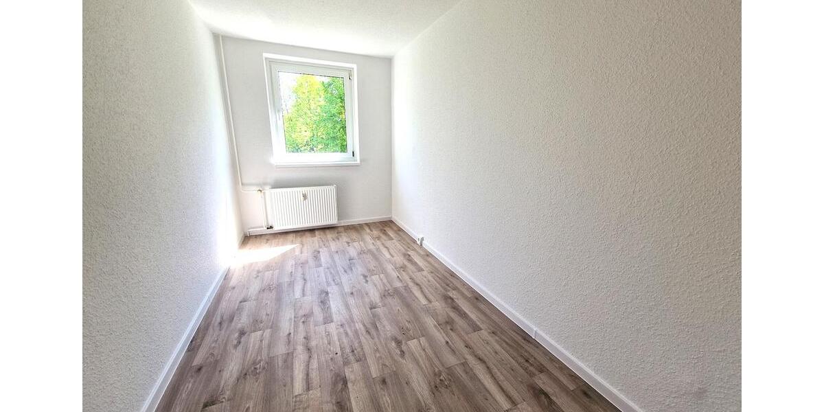 4-Zimmer-Wohnung im 3. Obergeschoss nach Renovierung zu vermieten 4 zimmer