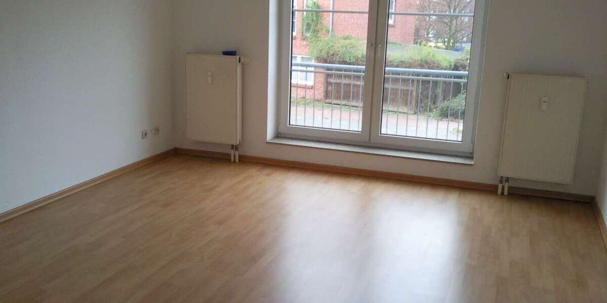 Etagenwohnung Hermsdorf Hermsdorf - 2 Zimmer, 61 m&sup2;, 370&euro; | Angebot:25368975