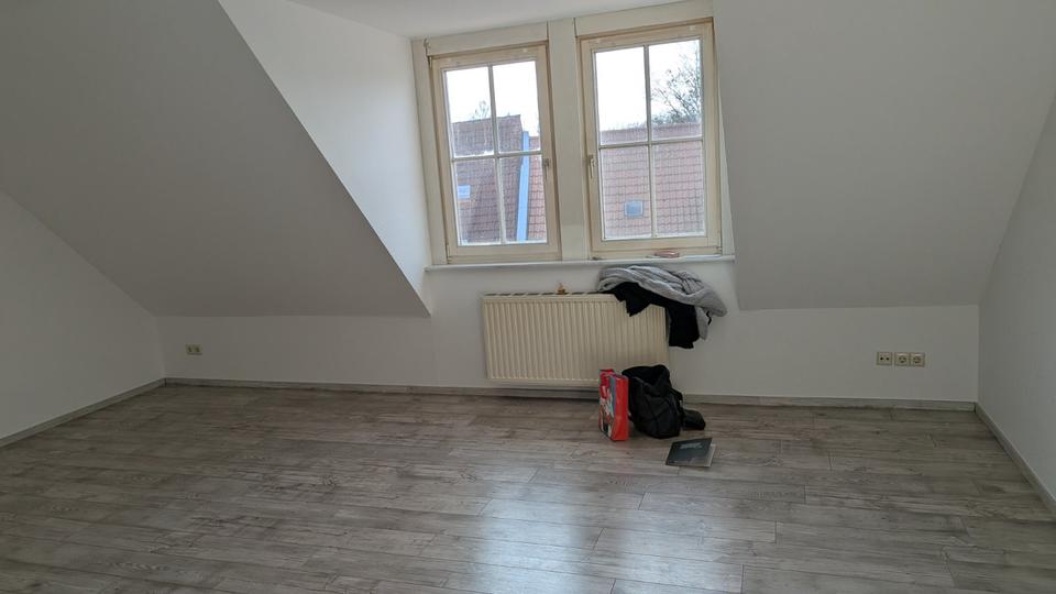 Dachgeschoßwohnung Calbe (Saale) - 2 Zimmer, 57 m&sup2;, 43.000&euro; | Angebot:24688385