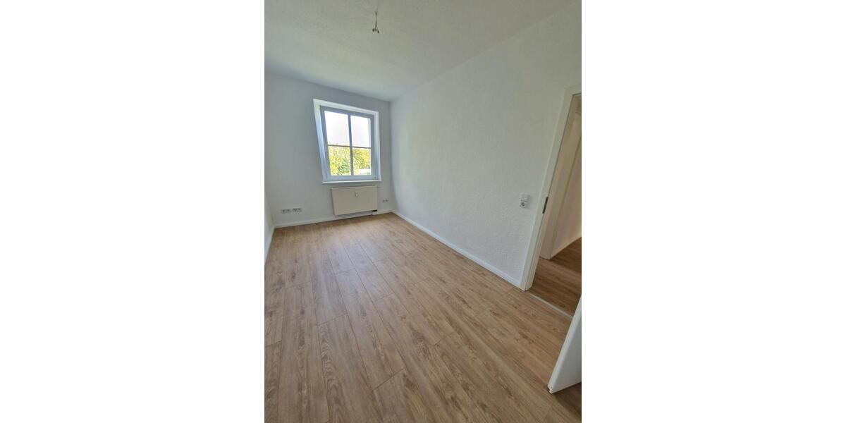 Etagenwohnung Magdeburg Brückfeld - 7 Zimmer, 129 m&sup2;, 889&euro; | Angebot:26660659