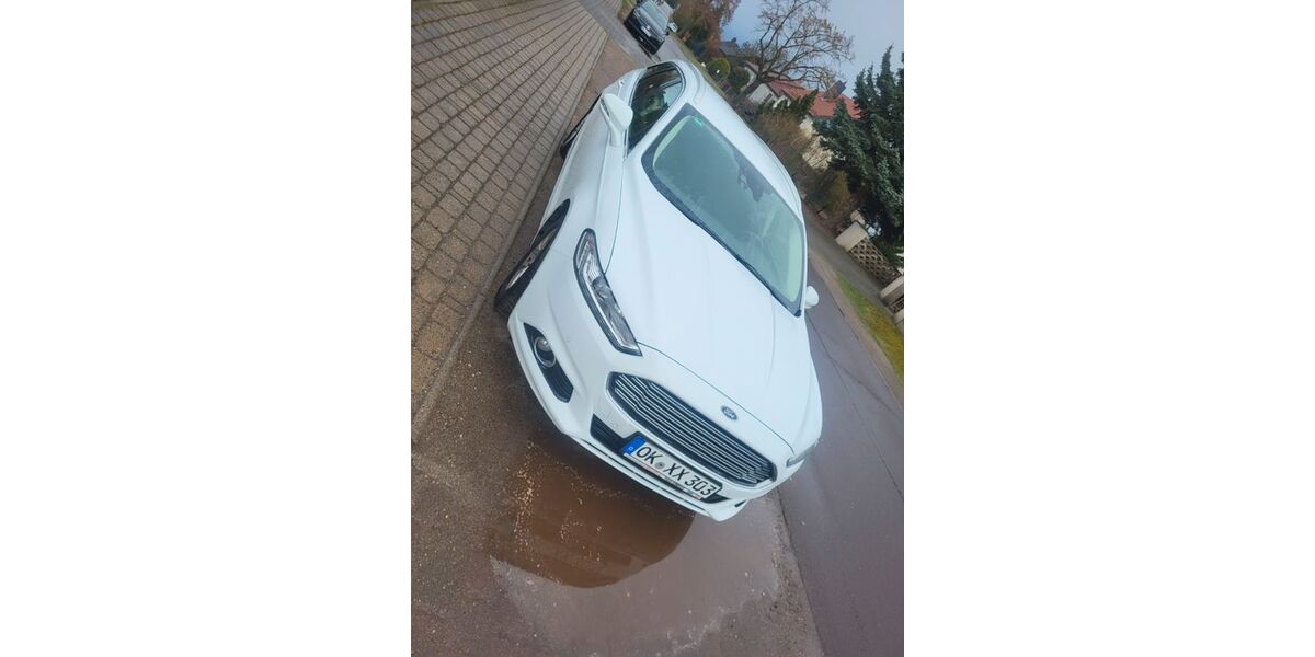 Ford Mondeo 155.000 km 8.999 &euro; Barleben 39179