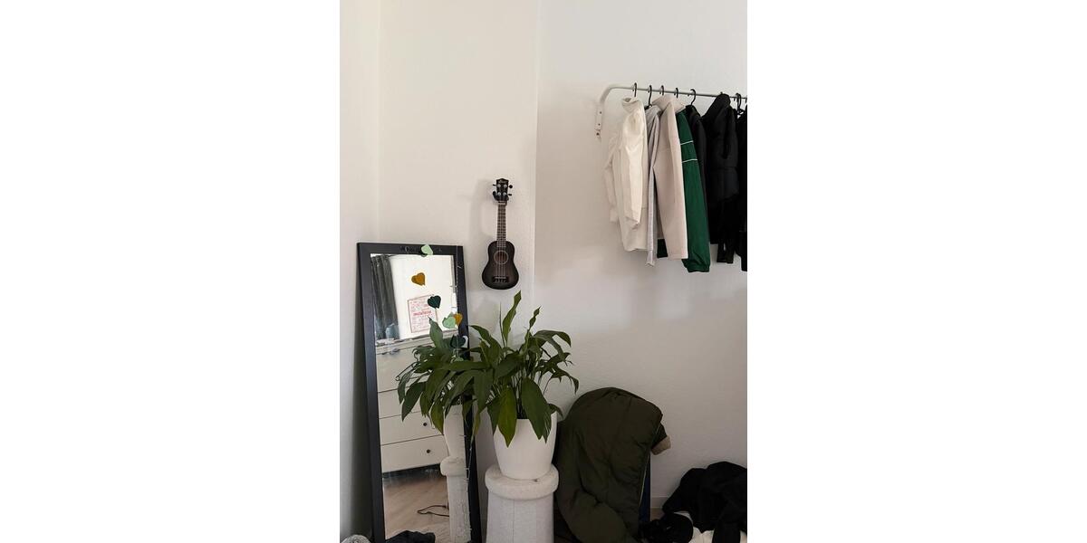 Etagenwohnung Magdeburg Nordwest - 4 Zimmer, 134 m&sup2;, 425&euro; | Angebot:25171475