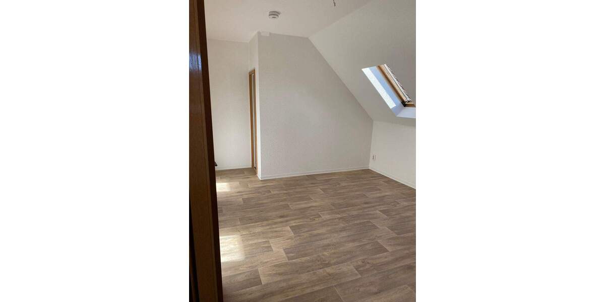 Etagenwohnung Wolmirstedt - 3 Zimmer, 77 m&sup2;, 500&euro; | Angebot:25245571