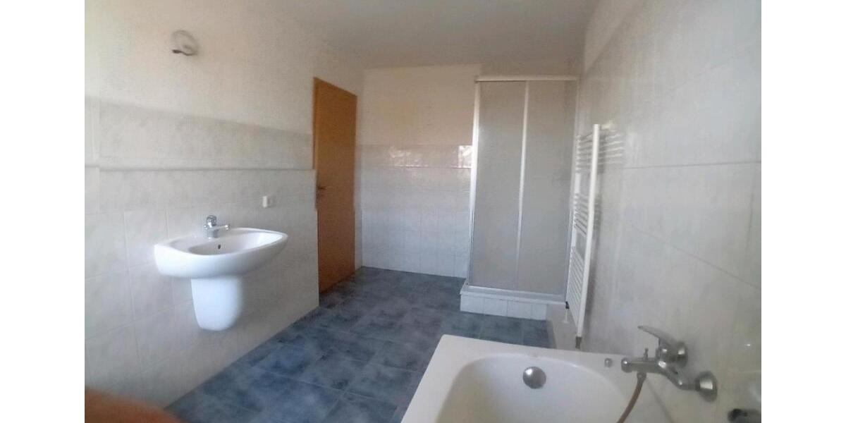 Etagenwohnung Bördeland - 3 Zimmer, 79 m&sup2;, 450&euro; | Angebot:24840237