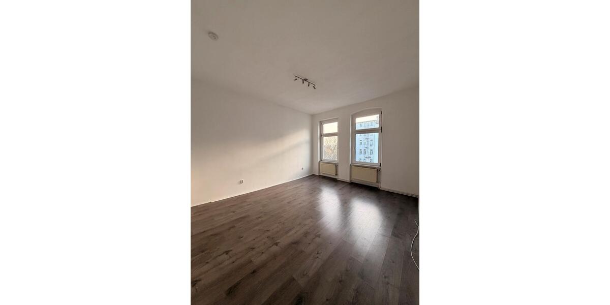 Etagenwohnung Magdeburg Leipziger Straße - 3 Zimmer, 97 m&sup2;, 600&euro; | Angebot:25402442