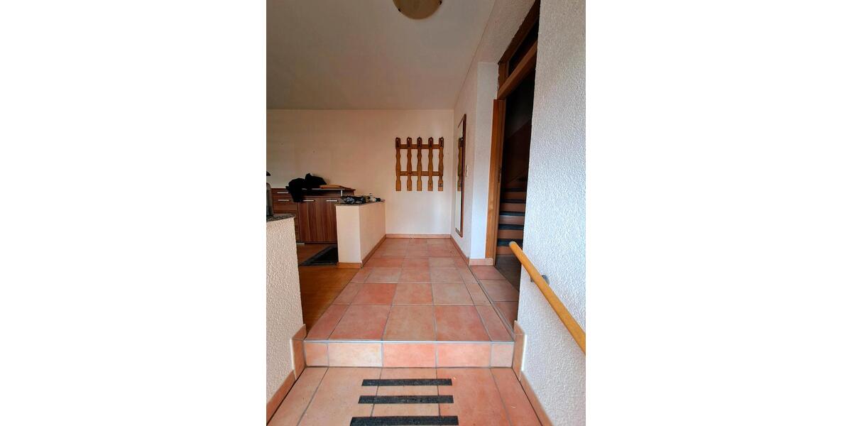 Doppelhaushälfte Wolmirstedt - 6 Zimmer, 120 m&sup2;, 150.000&euro; | Angebot:24839086