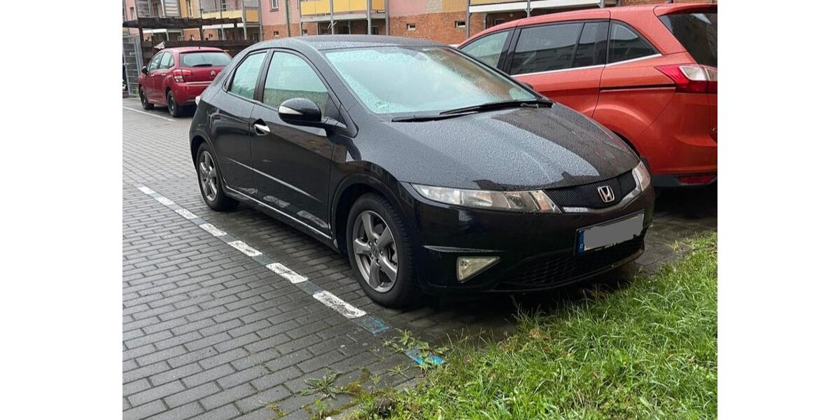 Honda Civic 116.200 km 5.500 &euro; Magdeburg 39120