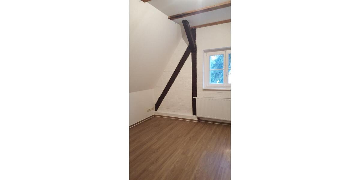 Einfamilienhaus Wolmirstedt - 8 Zimmer, 200 m&sup2;, 1.300&euro; | Angebot:24830733